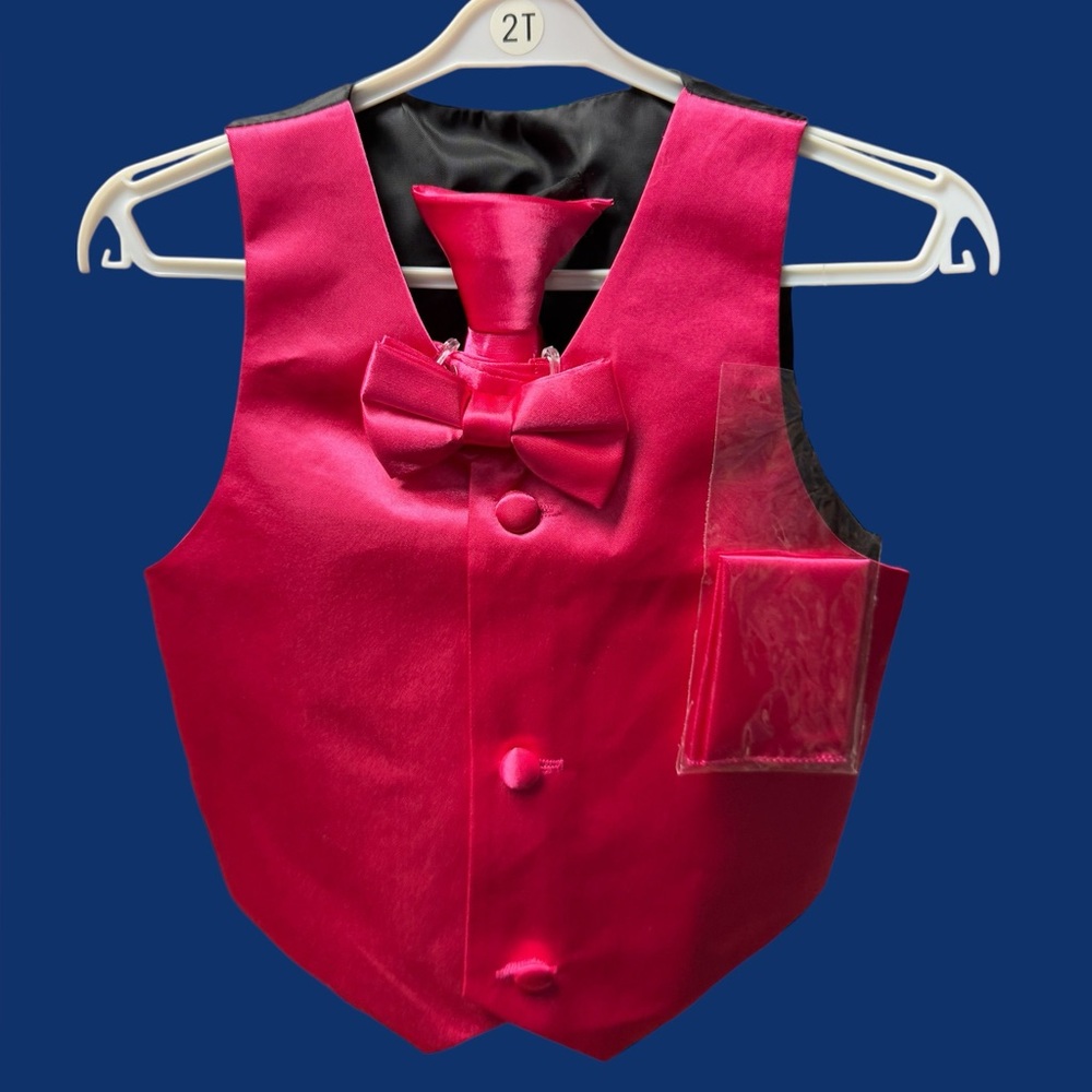 Toddler boys size 2T suit 4 pc vest clip tie bowtie pocket square hot pink black
